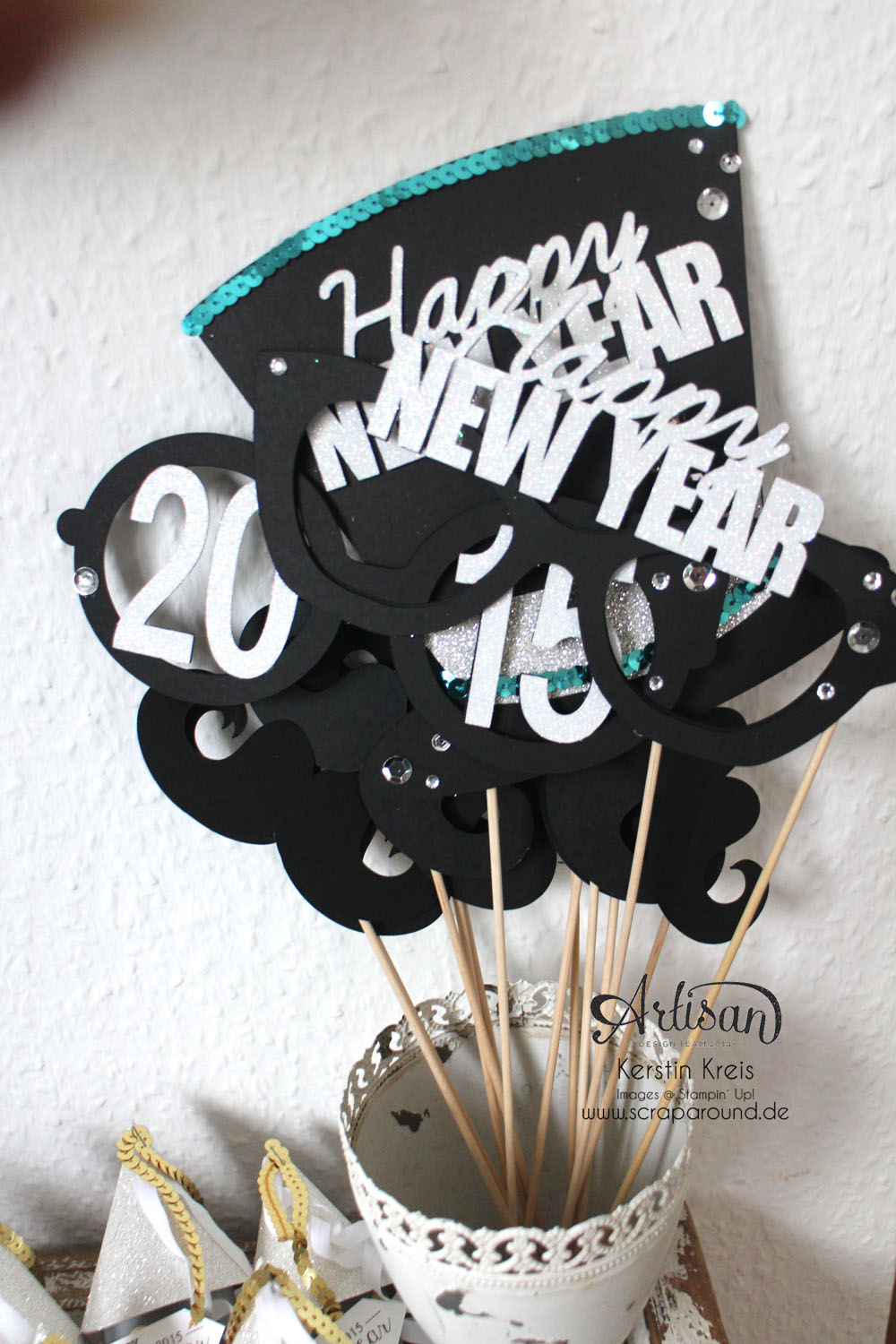 "Happy New Year 2015" - Stampin´ Up! Artisan DesignTeam BlogHop 01.01.2015 - Silvester-Deko mit viel Gold und Silber und Glitzerpapieren Detailbild1