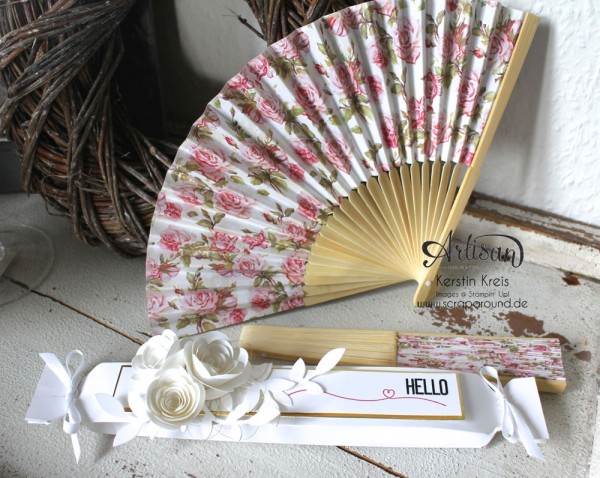 "Fächer-Verpackung für Hochzeitsgäste" - Stampin´ Up! Artisan DesignTeam BlogHop 05.03.2015 - Verpackung mit dem Umschlag-Board mit Stempelset "hello life" und BigZ "Spiralblume"