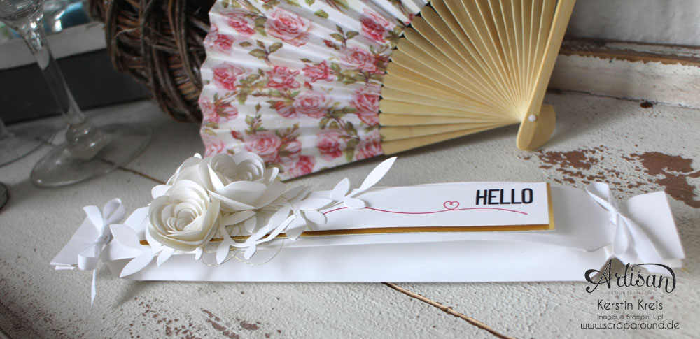 "Fächer-Verpackung für Hochzeitsgäste" - Stampin´ Up! Artisan DesignTeam BlogHop 05.03.2015 - Verpackung mit dem Umschlag-Board mit Stempelset "hello life" und BigZ "Spiralblume" Detailbild02